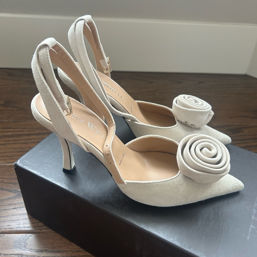 Ron White‎ CASHMERE SUEDE Elegant Cream Slingback Heels with Floral Accent